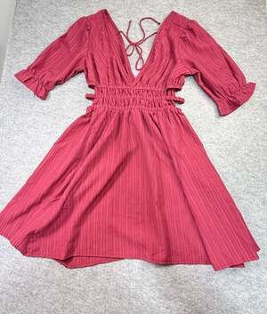 Indulge Instyle Women's Burgundy Textured V-Neck Cut-Out Mini Dress
